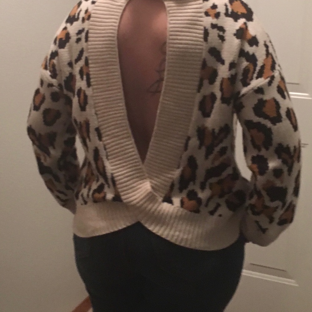 Twist open back sweater